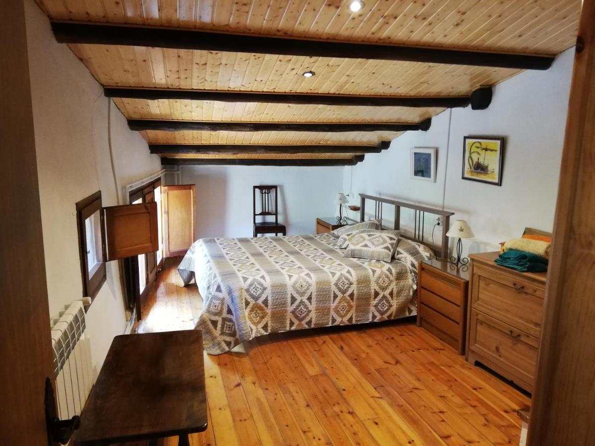 Cal Bove Apartment Sant Guim de Freixenet ภายนอก รูปภาพ